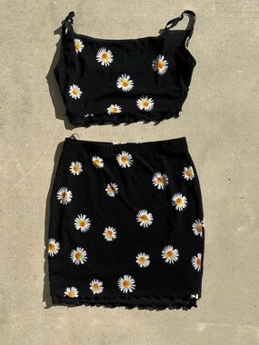 Lovely Day Black Floral-Trim Two-Piece Set